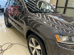 جیپ گراند شیرۆکی